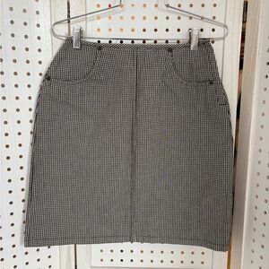 Classic Black and White Houndstooth Skirt
